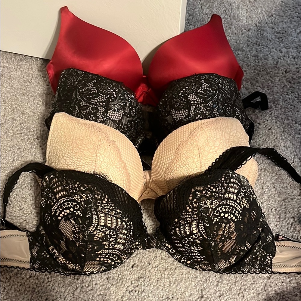 Bundle of Victoria’s Secret bombshell push-up bras